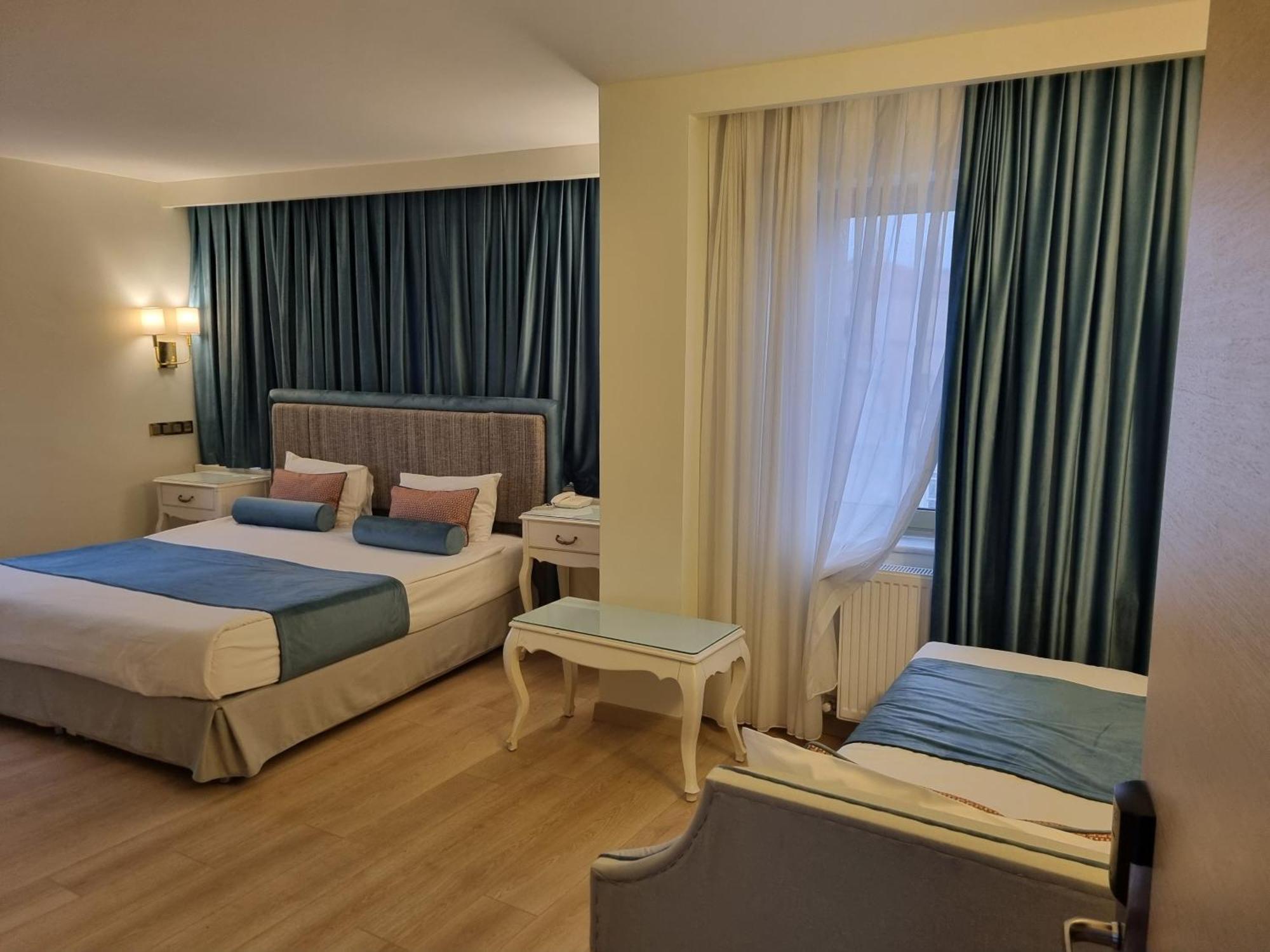 Taximtown Hotel — Photos 3